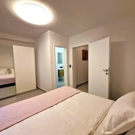 Brajkovic-near The Sea And Center Holiday home *